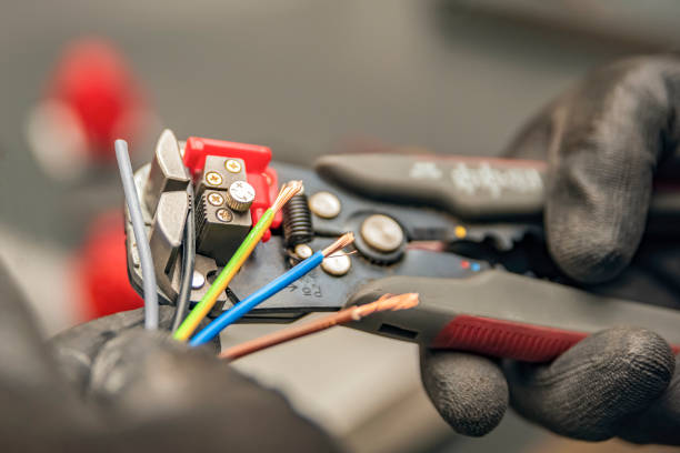 Best Local Electrician Companies  in Owosso, MI